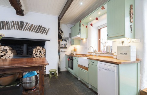 Murroogh House | Kilfarboy House - Renovated Farmhouse!