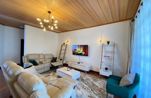 Kilimani Apartment | Kilimanis Stylish Retreat-Near Malls, Restaurants and hotels