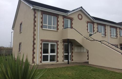 Kilkee House | Kilkee Holiday Homes Type A by Trident Holiday Homes