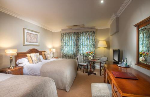 Killarney House | Killarney Lodge