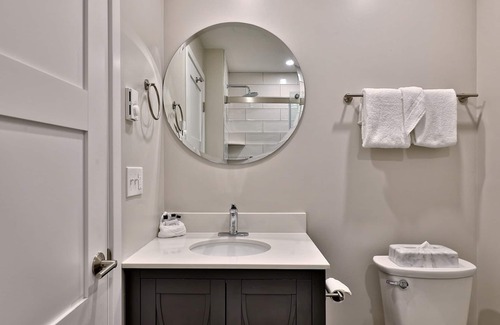 Killington Condo | Killington Center Studio: Close to Mountain. Bus Route. Renovated. 341