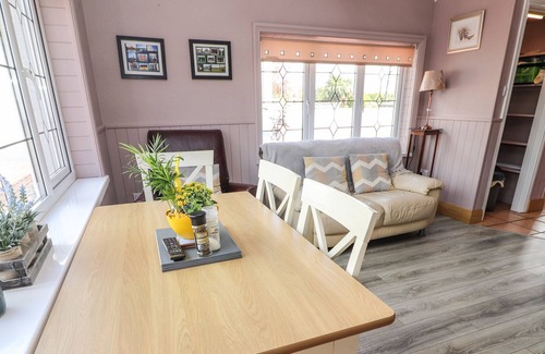 Belmont House | KILLYGALLY COTTAGE, family friendly in Belmont, Co Offaly