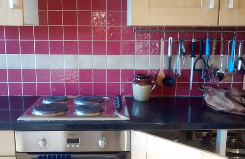 Kilmarnock House | Kilmarnock, Roomy house sleeping 6 in 3 bedrooms near to the A77 and the town.