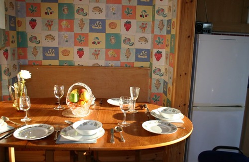 Kilmarnock House | Kilmarnock, Roomy house sleeping 6 in 3 bedrooms near to the A77 and the town.