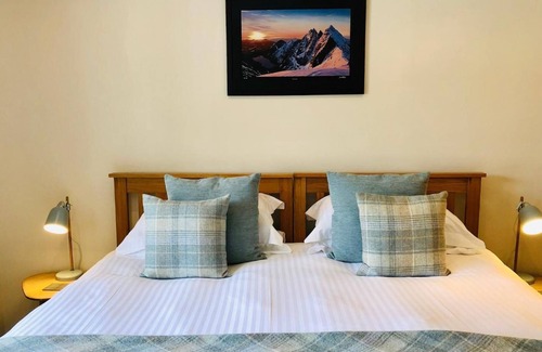 Lonmore Bed & Breakfast | Kilmuir Park