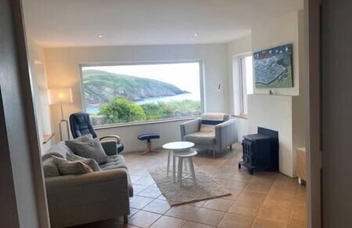 Bothar Bui House | Kilmurry Cottage - Superb Views