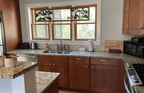 Historic Montford House | Kim's Cottage