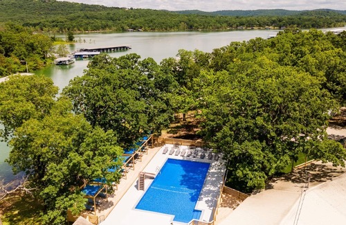 Kimberling City Apartment | Kimberling Cove M10