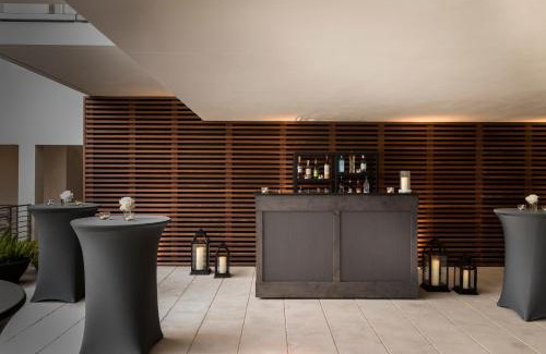 Flamingo/Lummus Resort | Kimpton Angler’s Hotel South Beach by IHG
