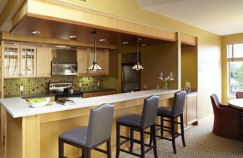 Downtown Portland Hotel | Kimpton Riverplace Hotel by IHG