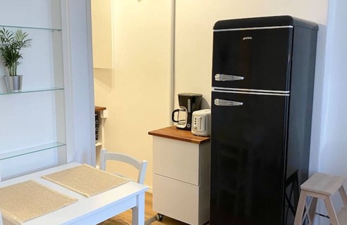 Alppiharju Apartment | Kinapori studio next to metro
