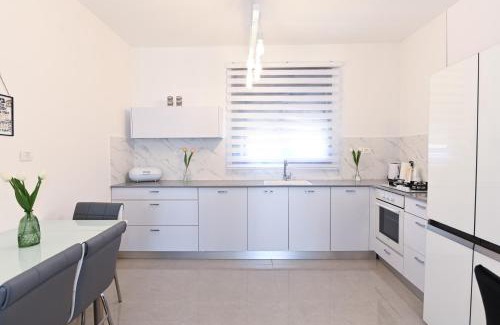 Tiberias Apartment | Kineret sheli- 4Bedrooms luxury apartment with stunning lake view