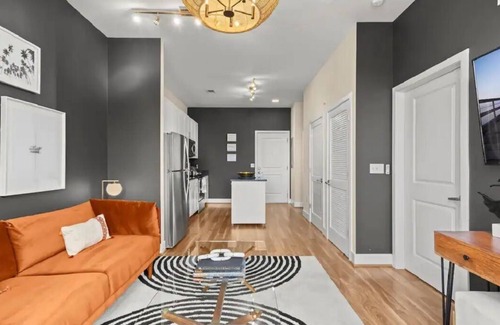 Old Town West Apartment | King Bed <> An Alluringly Cozy Suite Xcape