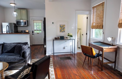 Charleston Condo | King Bed Escape near Historic Park Downtown w/Parking and A/C