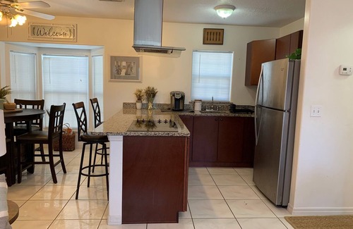 Azalea Park Apartment | King Bed Escape: Private Patio, Grill, Fire Pit Near Everything in Orlando