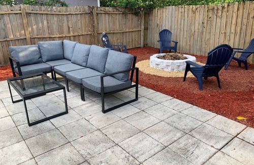 Azalea Park Apartment | King Bed Escape: Private Patio, Grill, Fire Pit Near Everything in Orlando