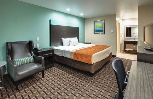 Fort Worth Hotel | King Bed Non Smoking - Scottish Inns, Budget Stay, Free Continental Breakfast