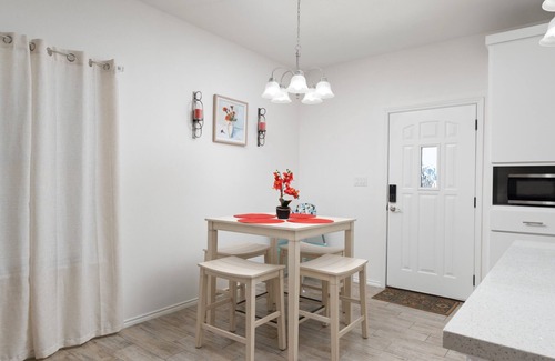 Sebastian House | King Bed W/D Discounts 3+ Quiet Outlet Mall 6mins Discounts 30+