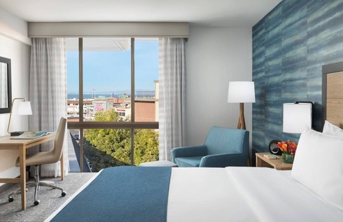 Fisherman's Wharf Hotel | King by the Bay, Caza, Partial Views, Closet to Chinatown, Pets Allowed