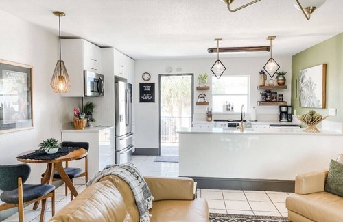 Winter Park Condo | ☀️ King Condo w/Sunroom, Lakeside Pool and Waterfront Park