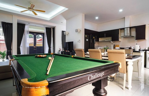 Central Pattaya Villa | King Family Massarossa Pool Villa Pattaya VIP