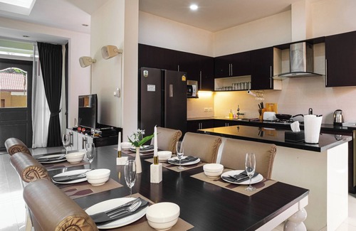 Central Pattaya Villa | King Family Massarossa Pool Villa Pattaya VIP