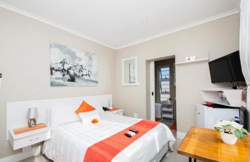 Bluewater Bay House | King Guest Lodge