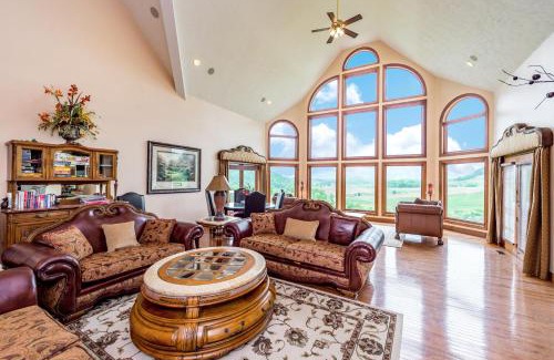 Clyde House | King Lodge