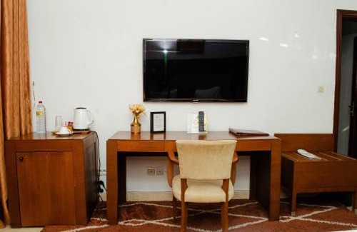 Brazzaville Hotel | King Maya Hotel