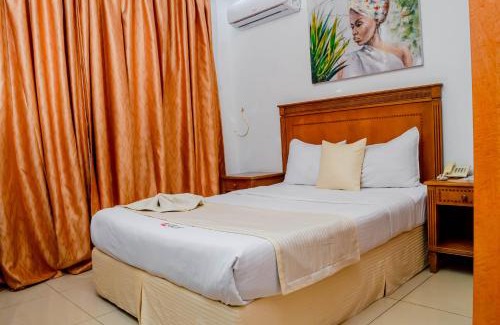 Brazzaville Hotel | King Maya Hotel