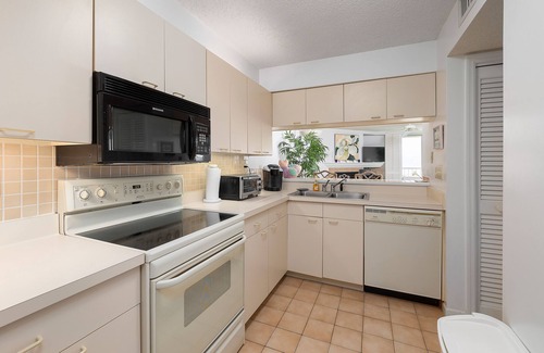 Saint Simons Island Condo | King & Prince 3 bedroom oceanfront with pool!
