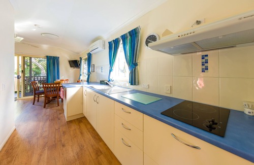 Kurrimine Beach Hotel | King Reef Resort