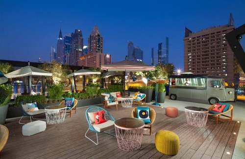 Jumeirah House | King Room Near City Walk By Luxury Bookings