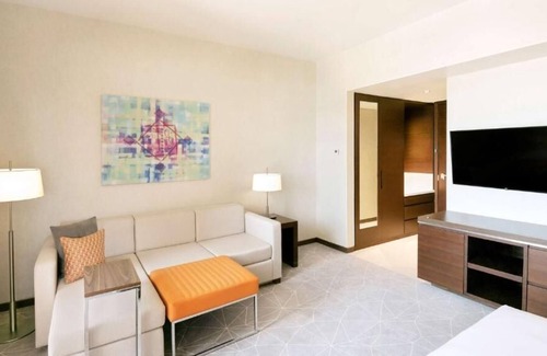 Naif Apartment | King Room Near Reef Mall By Luxury Bookings