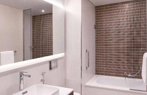 Naif Apartment | King Room Near Reef Mall By Luxury Bookings