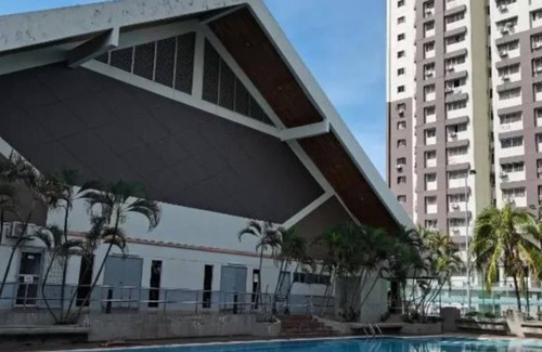 Kampung Pandan Dalam Apartment | King Room with Lake View