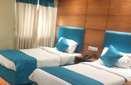 Sector V Hotel | King S Crown