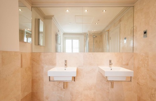 Parsons Green and Walham Apartment | King's Road Roof Terrace, by Veeve