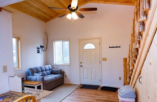 Kenai House | King Salmon - Cabin #4