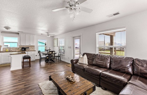 Freeport House | King size bed! 3BR Surfside Beach Bungalow Ocean & BayViews, Steps from Ocean!n