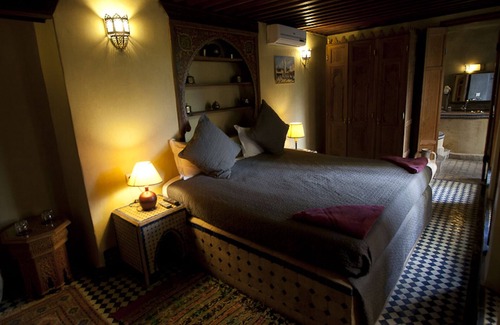 Ain Azlitan Bed & Breakfast | King Size Bed, Riad Layalina Fes: Pool, 360° View & Free Secure Parking at Foot