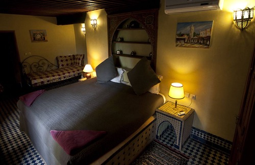 Ain Azlitan Bed & Breakfast | King Size Bed, Riad Layalina Fes: Pool, 360° View & Free Secure Parking at Foot
