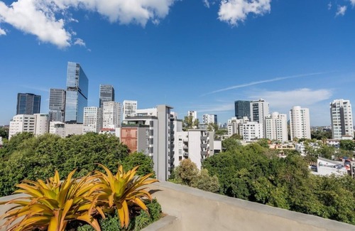 Providencia Apartment | King Skyline CityViews /Ultra-fast wifi