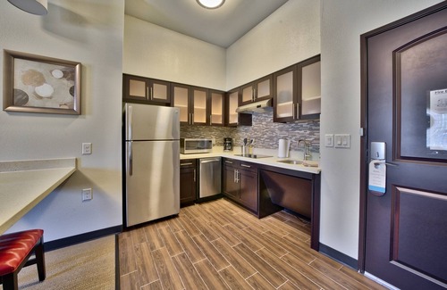 Lubbock Apartment | King Studio Close to Texas Tech