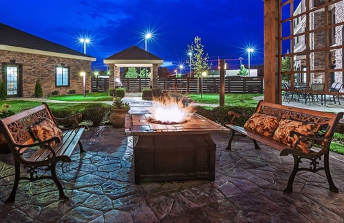 Amarillo Apartment | King Studio | Free Daily Breakfast, Indoor Pool & Hot Tub.