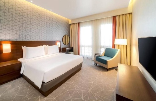 Naif Apartment | King Suite Near Reef Mall By Luxury Bookings