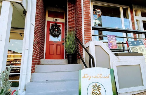 Parkville Apartment | King Suite on Main Shops&Eats Parkville