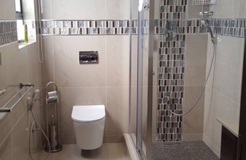 Greater Johannesburg Metropolitan Area House | King Suite [Pool View]