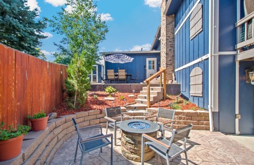 Club Crest Condo | King suite w/hot tub, fire pit, & luxe bathroom