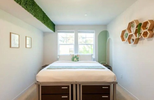 Chico Apartment | King Suites Pool+Gym+Yoga+Office